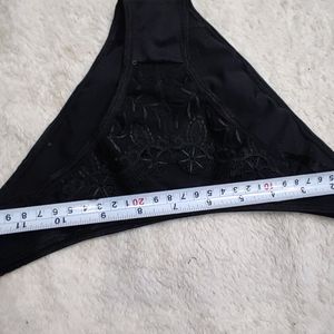 28 Size Black Embroidery Look