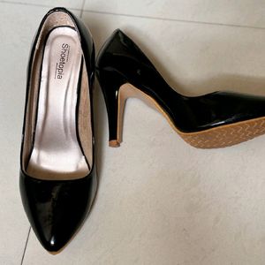 Black Stilleto Heels