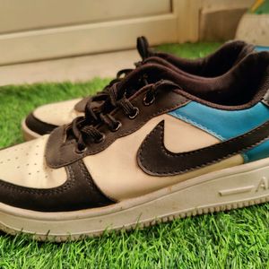 Nike Sneakers Dupe