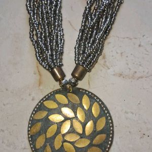 Light Weight Circle Shape Neckpiece