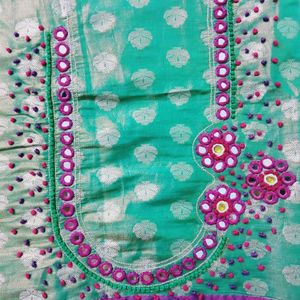 PRICE DROP..🥳 Partywear Banarasi Saree.. 🥳