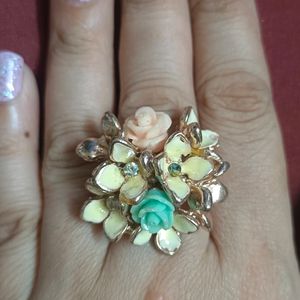 Pre-loved Floral Ethnic Ring... Adjustable