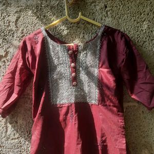 Kurta Set With Glass Work