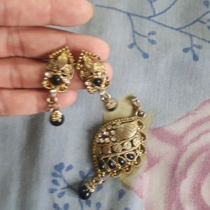 Pendant Without Chain With Earrings