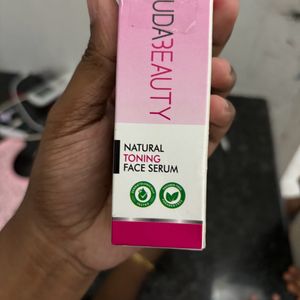 Huda Beauty Face Brightening Serum