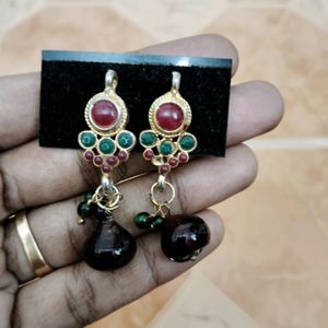 Maroon & Green Combination Earring