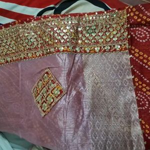 Women Beautiful Zari Border Sari With Blouse Piece