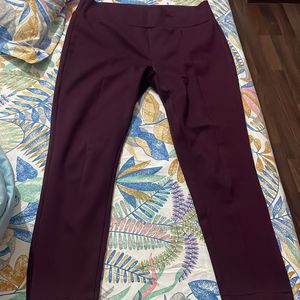 Wine coloured fitted jeggings