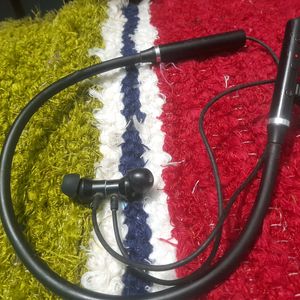 Neckband in Working Condition