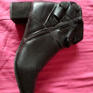 Black Heeled Boots