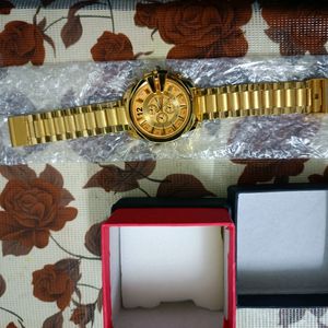 PREMIUM WATCH😍💯GOLDEN COLOUR , Osm Look