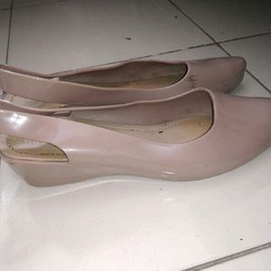 Nude Bellarines With Flat Heels