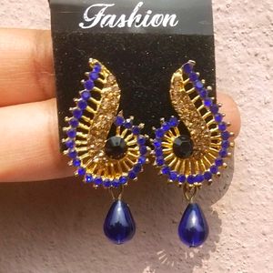 Pretty Blue And Gold Stone Earrings