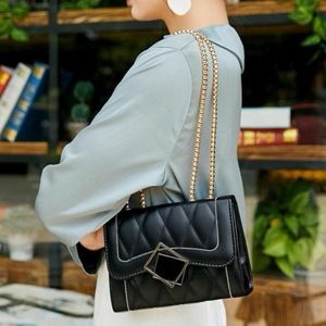 Classy Sling Bag🖤