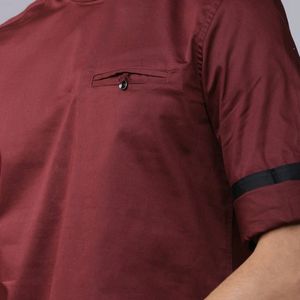 Highlander Men Maroon Slim Fit Solid Casual Shirt