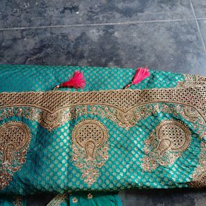 Sea Green Saree With Unstitched Blouse