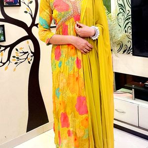 Naira Kurti Set