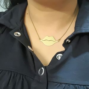 Lip Locket Cool Trendy Stylish Neckpiece