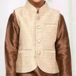 Like New Creamy Waistcoat For Boys Aged 7-8 Yrs