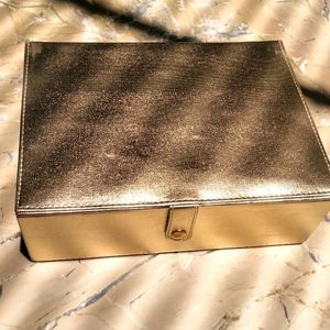 Lakme Vanity Box With Mirror