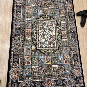 100% Authentic Handmade Carpets From Kashmir