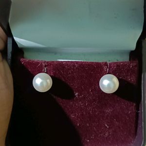 Pearl Stud