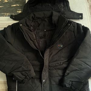 BRAND NEW MENS BLACK JACKET WITH HOODIE