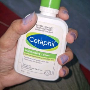 Cetaphil Moisturizer🥰