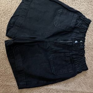 Max High Waist Shorts