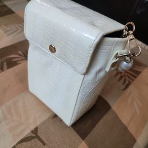 Cute White  Sling Bag With Pearl Handle