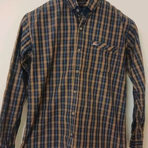 Mens shirt almost new size (S)