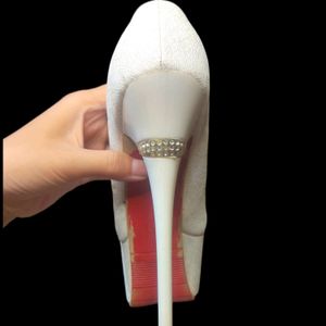 White Pencil Heel