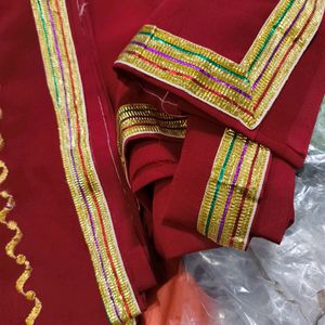 Women Saree Embroidered With Border