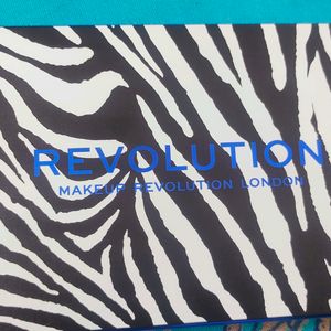 Makeup Revolution Integrity Wild Eyeshadow Pallate