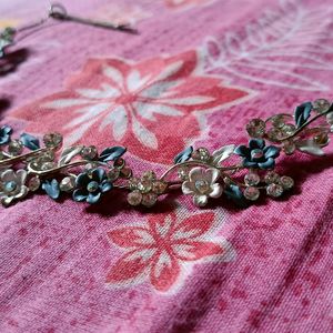 Stone-studded Floral Side Hair Clip