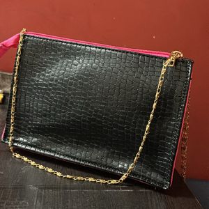 black pink hand purse from swiss beauty