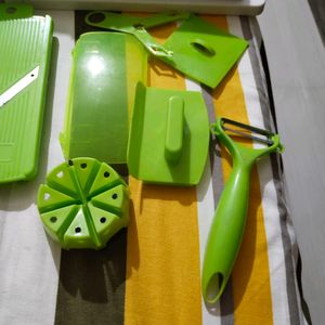 Vegetable Chopper With Chopping Board