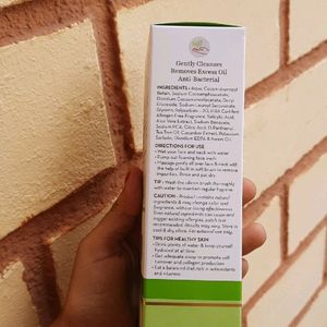 Mamaearth Tea Tree Foaming Facewash