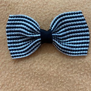 Classic Pre-Tied Bow Tie With Pin
