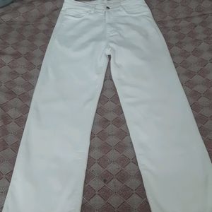 White Straight Jeans ❤️ Offer Is For Now 🔥