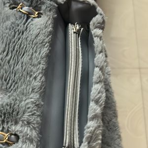 Stylist Women Sling Bag