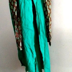 📢 Sale 📢 Sale 📢 Sale 📢 Beautiful Sleeveless Designer Green And Brown Full Kurti