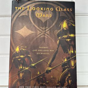 The Looking Glass Wars- Frank Beddor