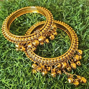 2.6 Golden Coloured Bangles