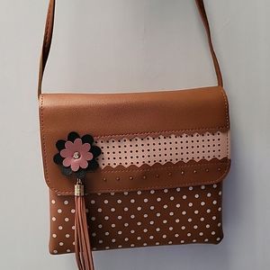 BROWN SLING BAG