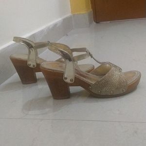 Women Golden Shimmer Heels