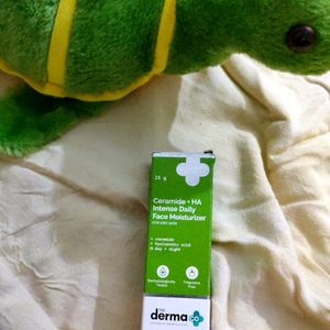 THE derma.co Face Moisturizer For Dry Skin.