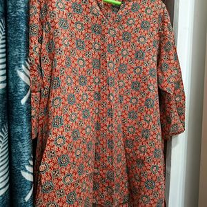 Multicolored Short Kurti Size 44