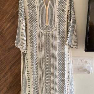 Off White Sabhyata Kurta