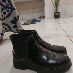 BRAND NEW CHELSIE  BOOTS